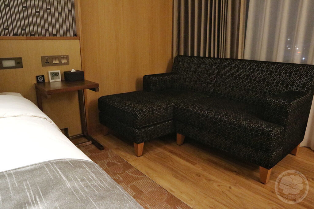 格拉斯麗台北飯店的客房沙發