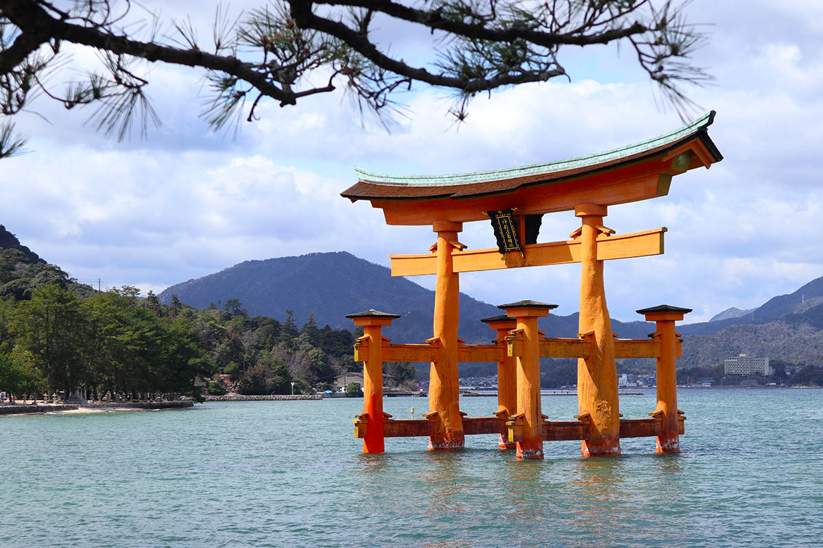 大鳥居的構造 嚴島神社 海上鳥居為什麼不會倒 今昔日旅從旅行看日本歷史 個人部落格